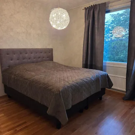 Spacious One-bedroom In The Center * コッコラ